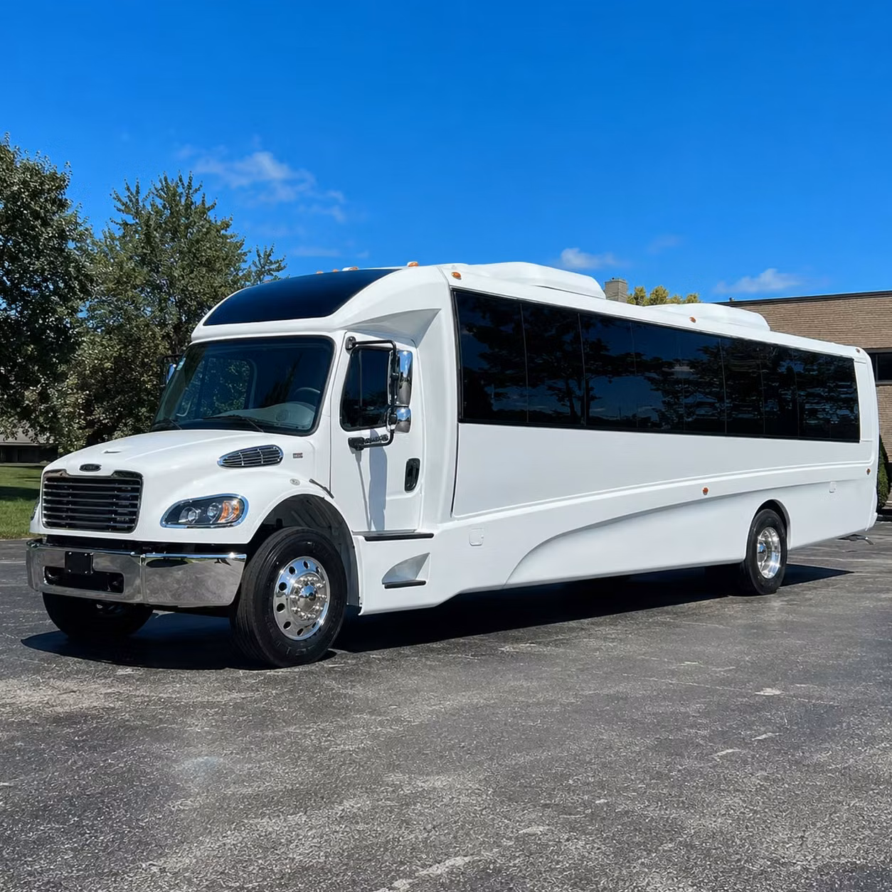 tyler 30 passenger minibus rental